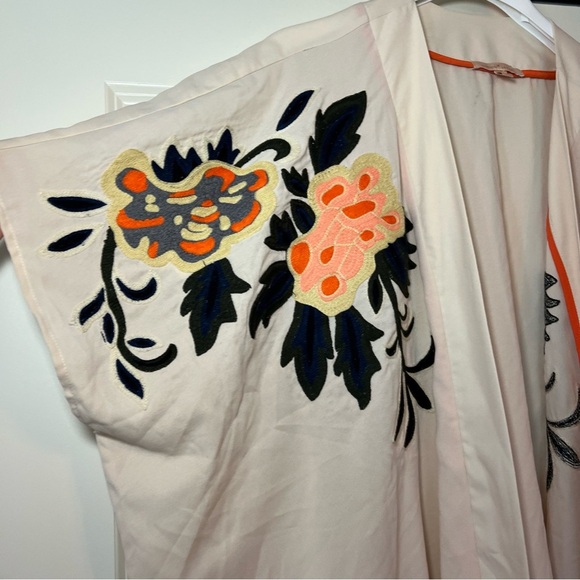 Gibson & Latimer Floral Embroidered Kimono, Womens, S, Natural - Picture 5 of 9